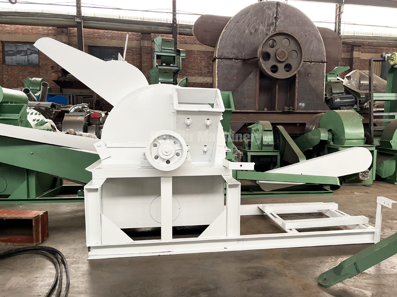 Wood Crusher Machine